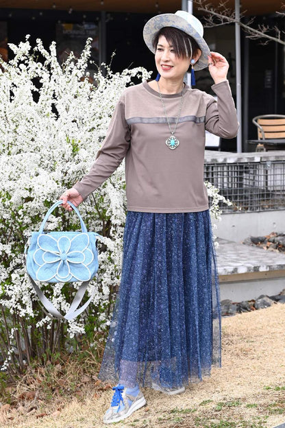 微光沢切り替えプルオーバー＋フラワー柄チュールレイヤードスカート2点セットコーデ