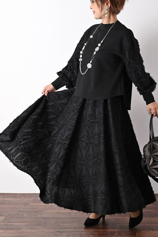 ポンチ＆カットジャガードプルオーバー＋カットジャガードフレアスカート２点セットコーデ