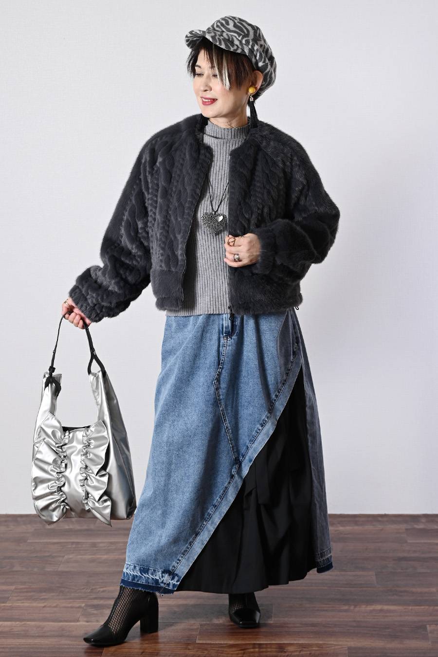 【Special Offer 40%OFF】柔らかな風合いにうっとり！ケーブル柄ラウンドネックファージャケット