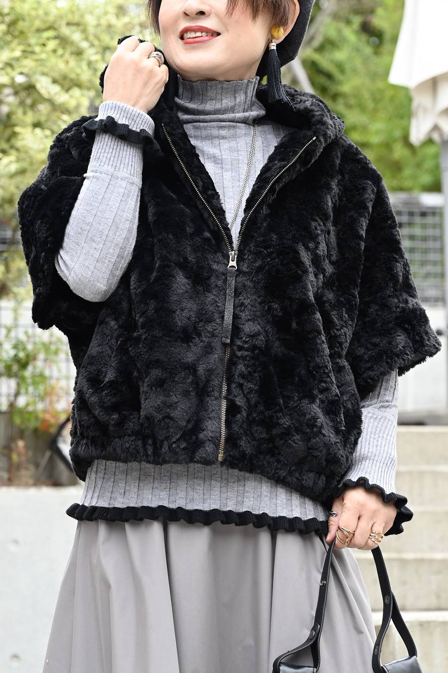 クラッシュファーフーデッド５分袖ジャケット