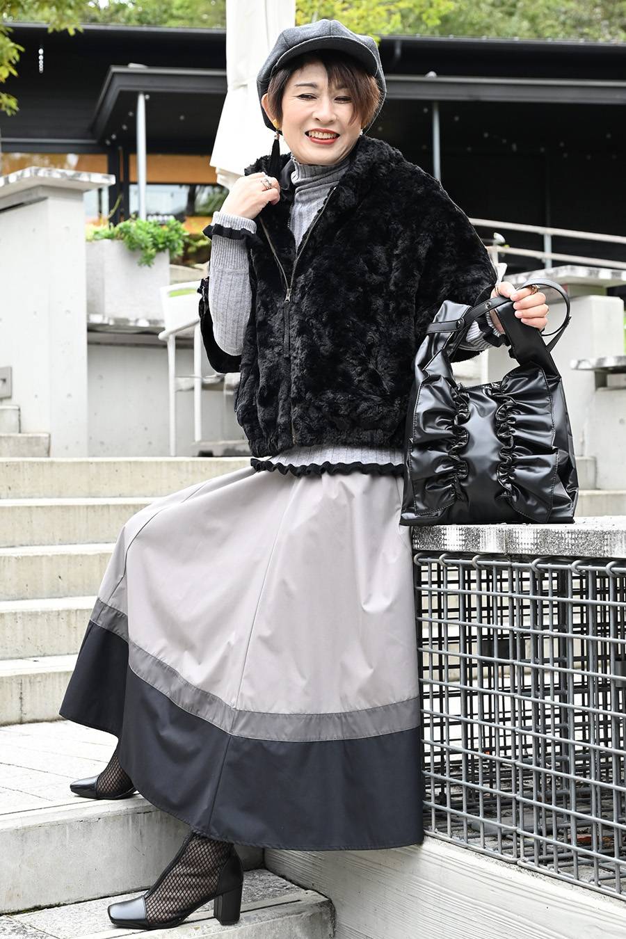 クラッシュファーフーデッド５分袖ジャケット