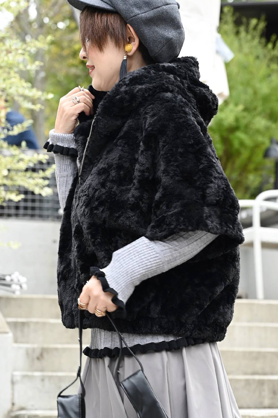 クラッシュファーフーデッド５分袖ジャケット