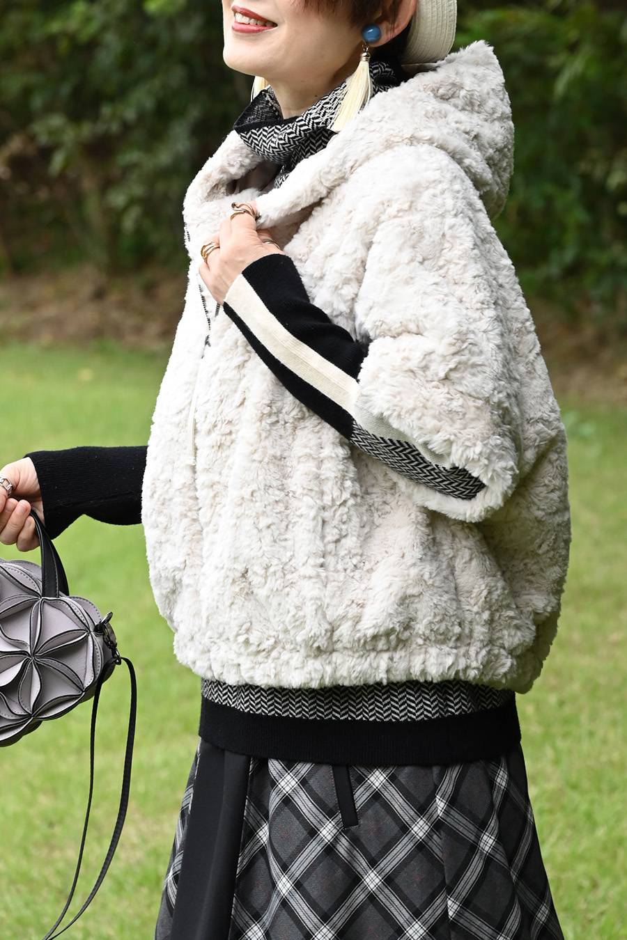 クラッシュファーフーデッド５分袖ジャケット