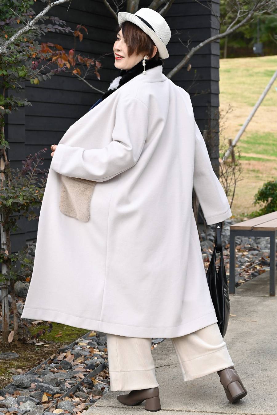 軽やかエコウール ファーポケットロングコート