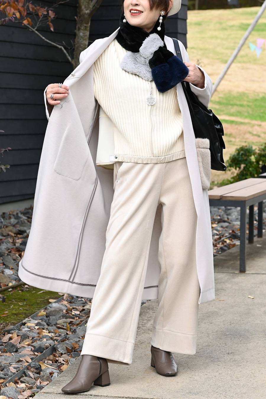 軽やかエコウール ファーポケットロングコート