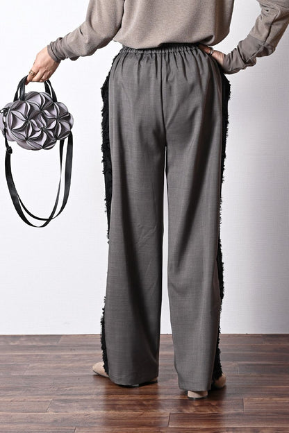 脚長さんにも！3素材切り替えセミワイドパンツ