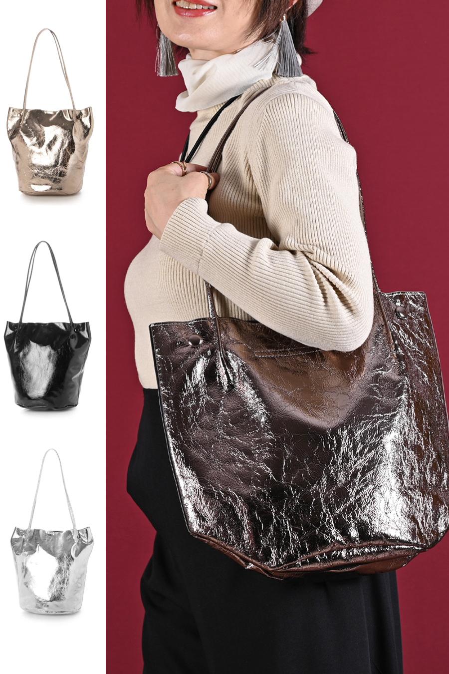 クラッシュメタリック肩入れバケツトートバッグ