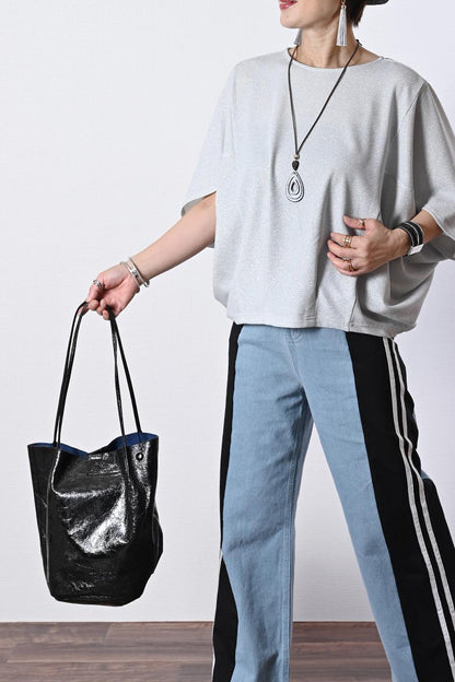 クラッシュメタリック肩入れバケツトートバッグ