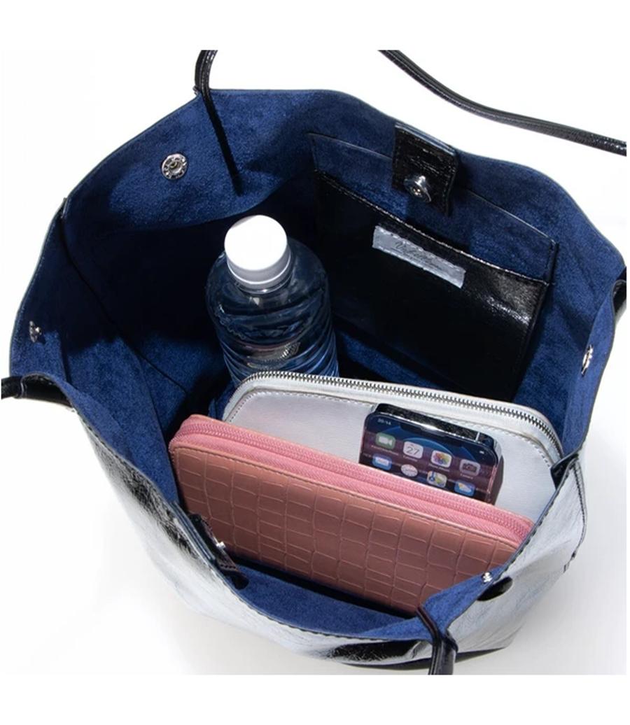 クラッシュメタリック肩入れバケツトートバッグ