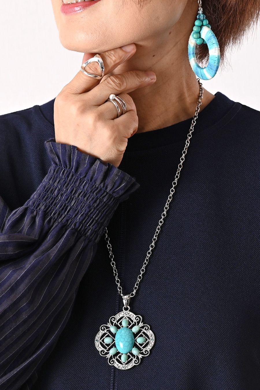 ウッド＆ボーダー大ぶりイヤリング