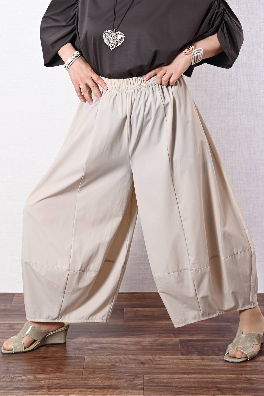 超軽薄！大人のバルーンシルエットパンツ