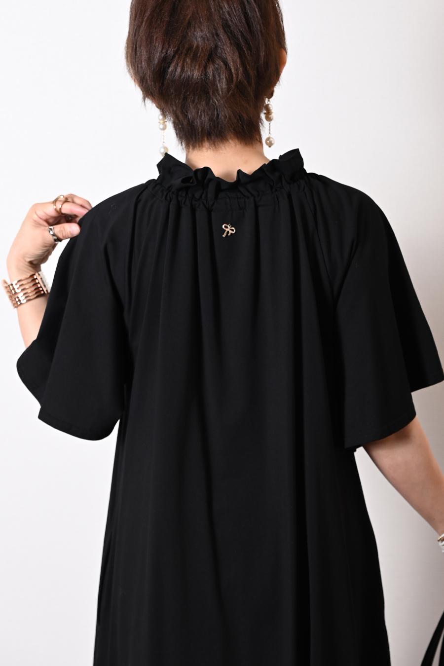 【50％OFF】TIME SALE：顔周りを華やかに彩るクチュール感！ギャザーネック・フレアスリーブワンピース